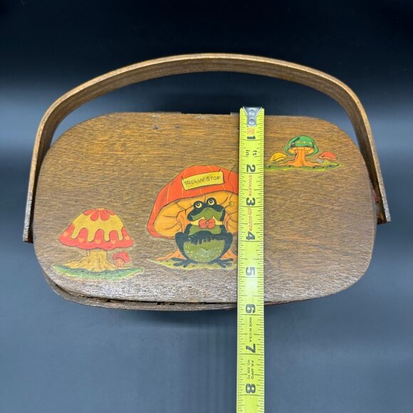 Vintage Basket Purse Frog Mushroom 1970s Decoupage Handbag Kitschy Top Handle - Picture 16 of 16